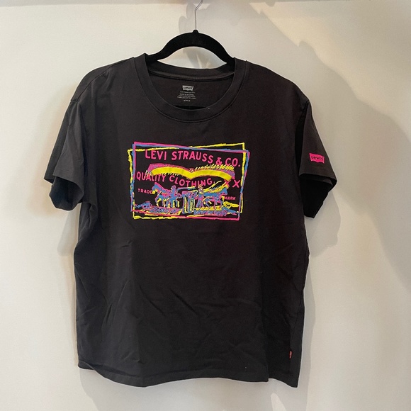 Levis tee - Picture 1 of 3